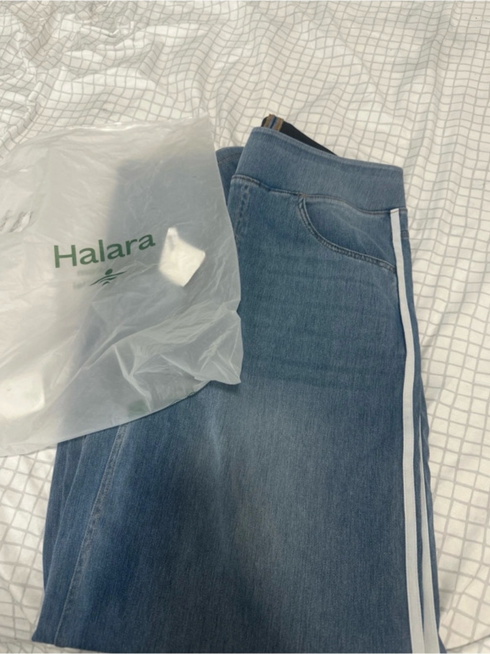 HALARA Blue Jeggings with White Side Stripe